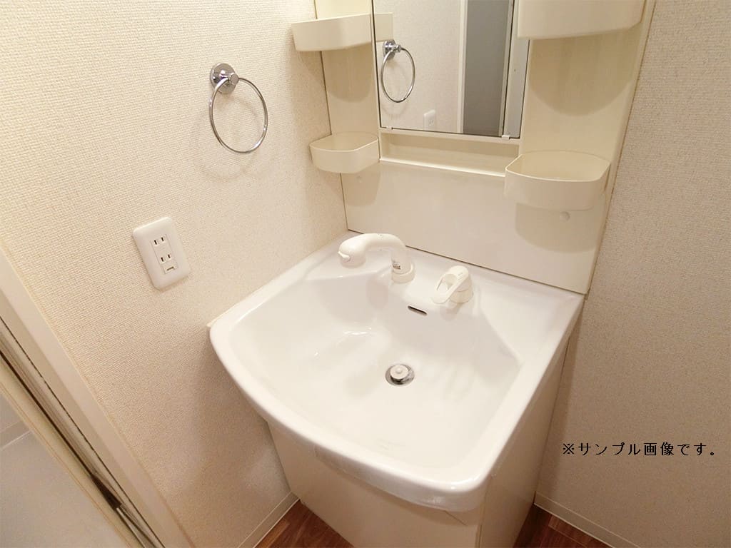 薬院駅 徒歩4分 - 5